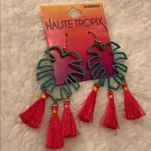 🌿 NWT Haute Tropix Palm Leaf Earrings w/ Tassels